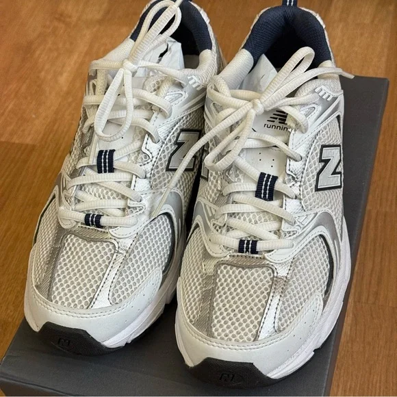 New Balance 530 Sneakers - Picture 6 of 8